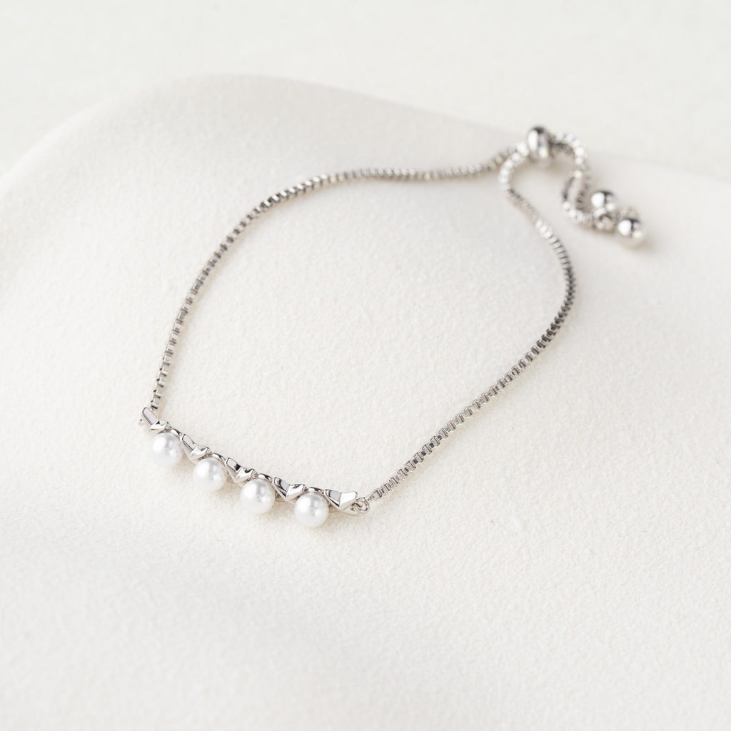 Pearl Line Adjustable Bracelet with Geometric Links