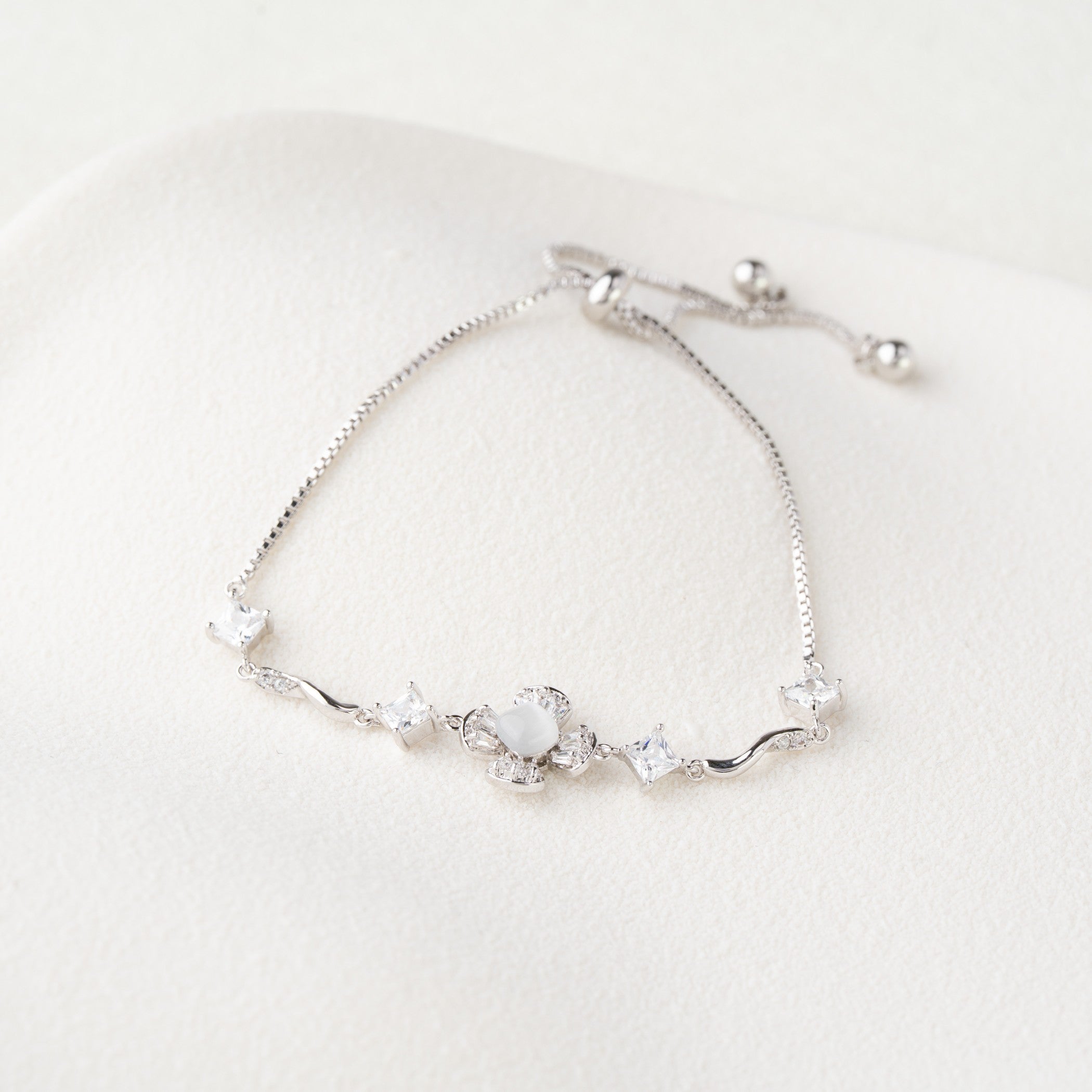Flower Motif Crystal Adjustable Bracelet