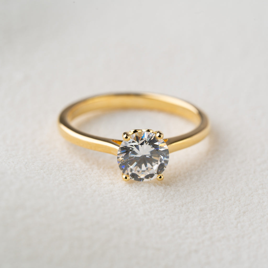 Minimal Round Cut Solitaire Ring