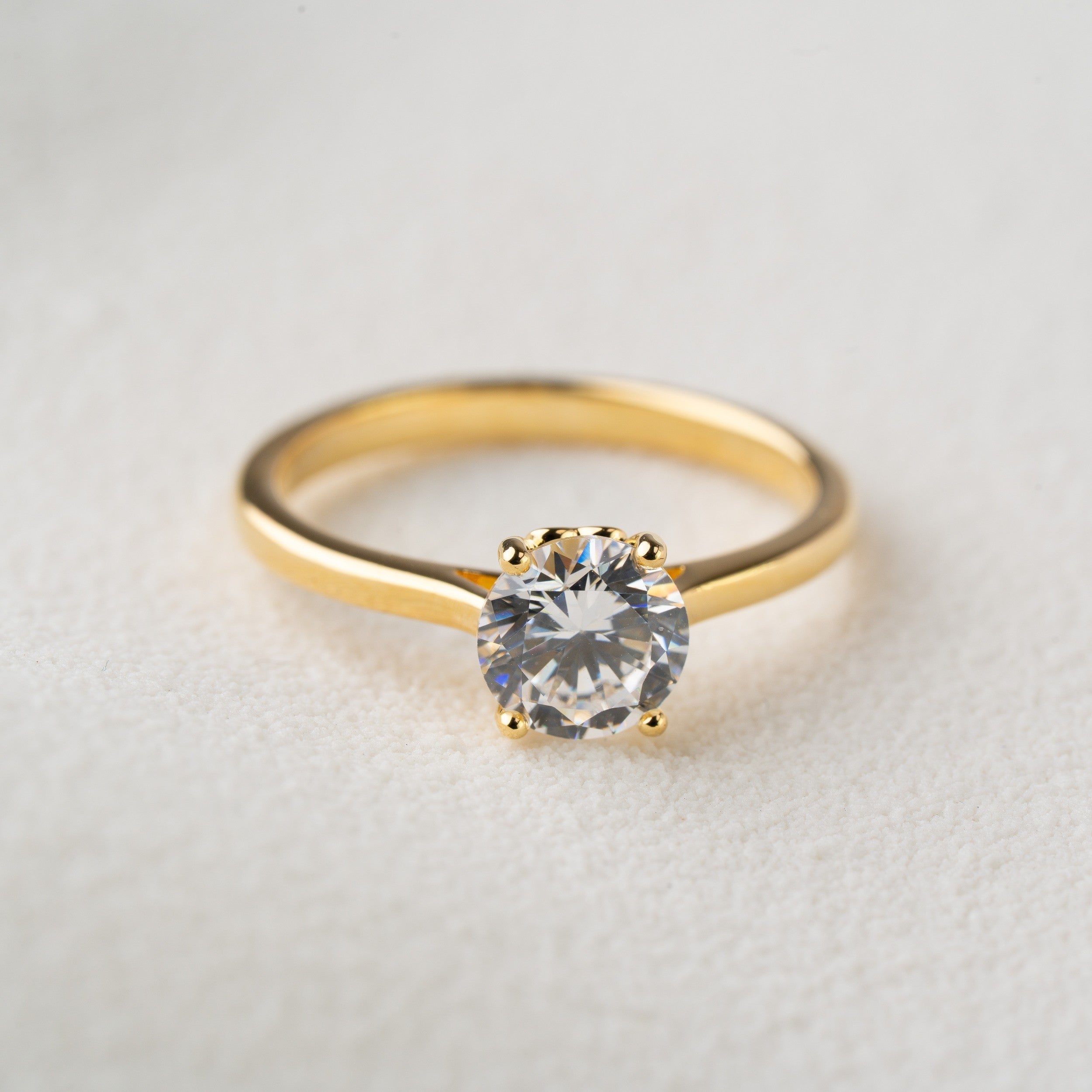 Minimal Round Cut Solitaire Ring