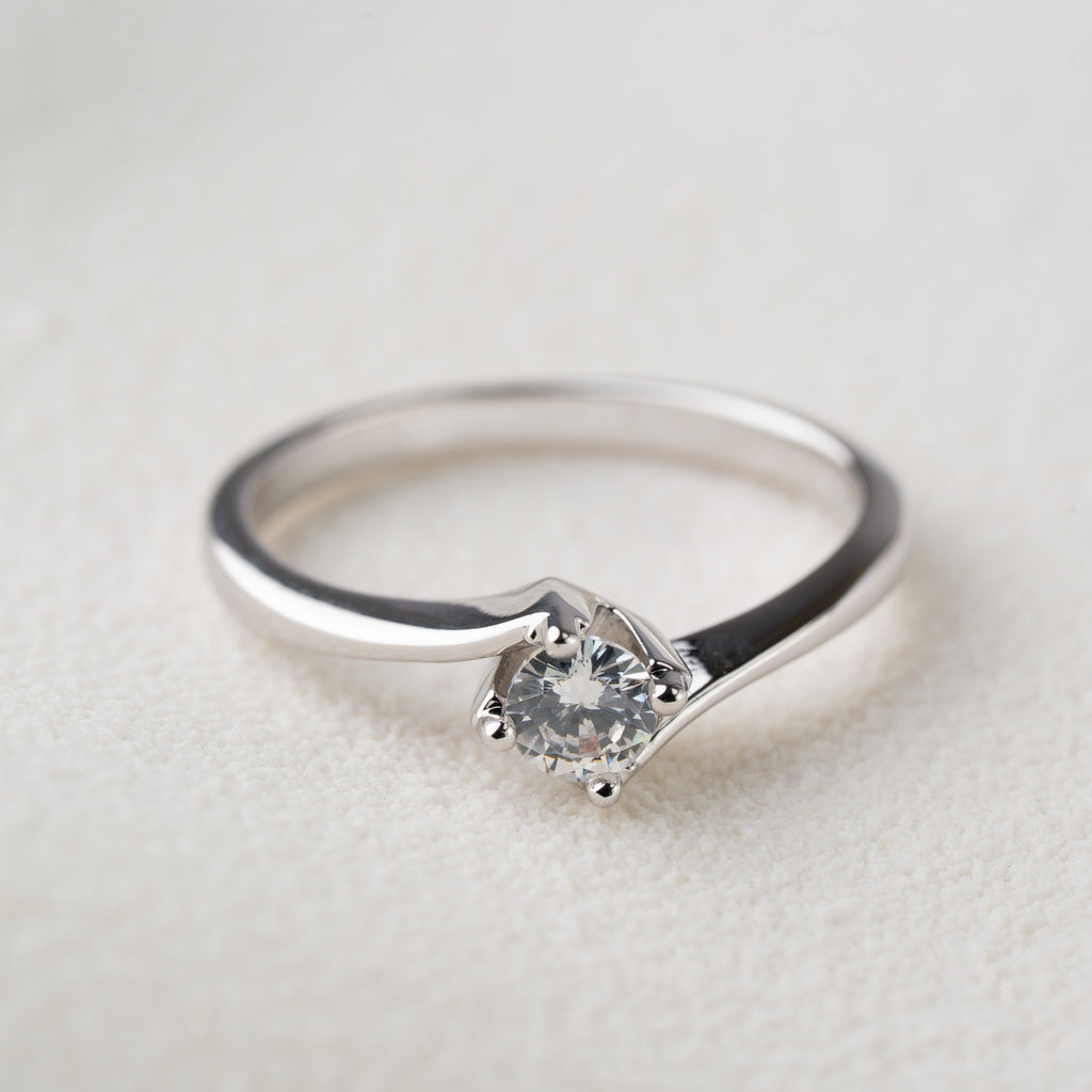 Elegant Curve Diamond Accent Ring