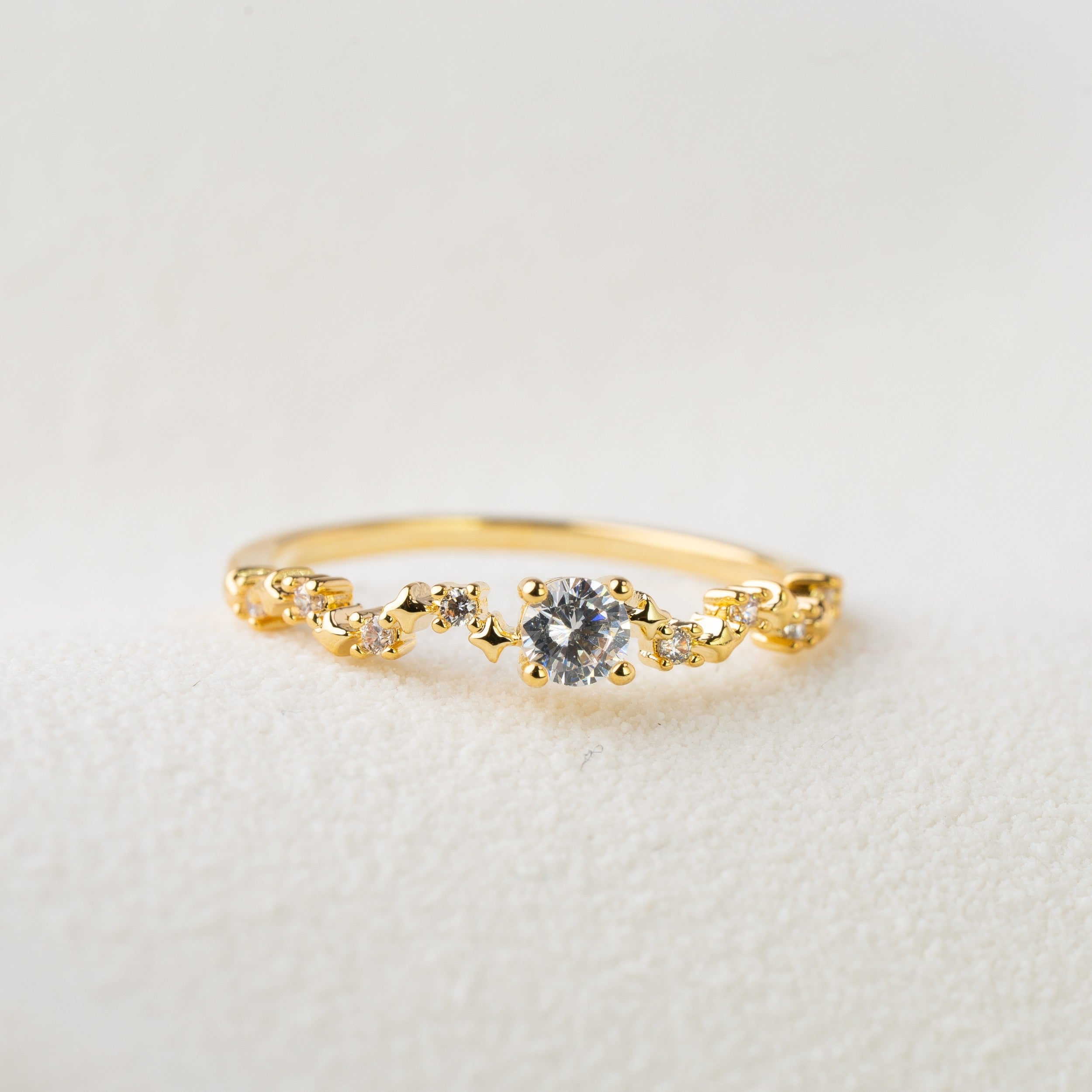 Delicate Star Detail Crystal Ring