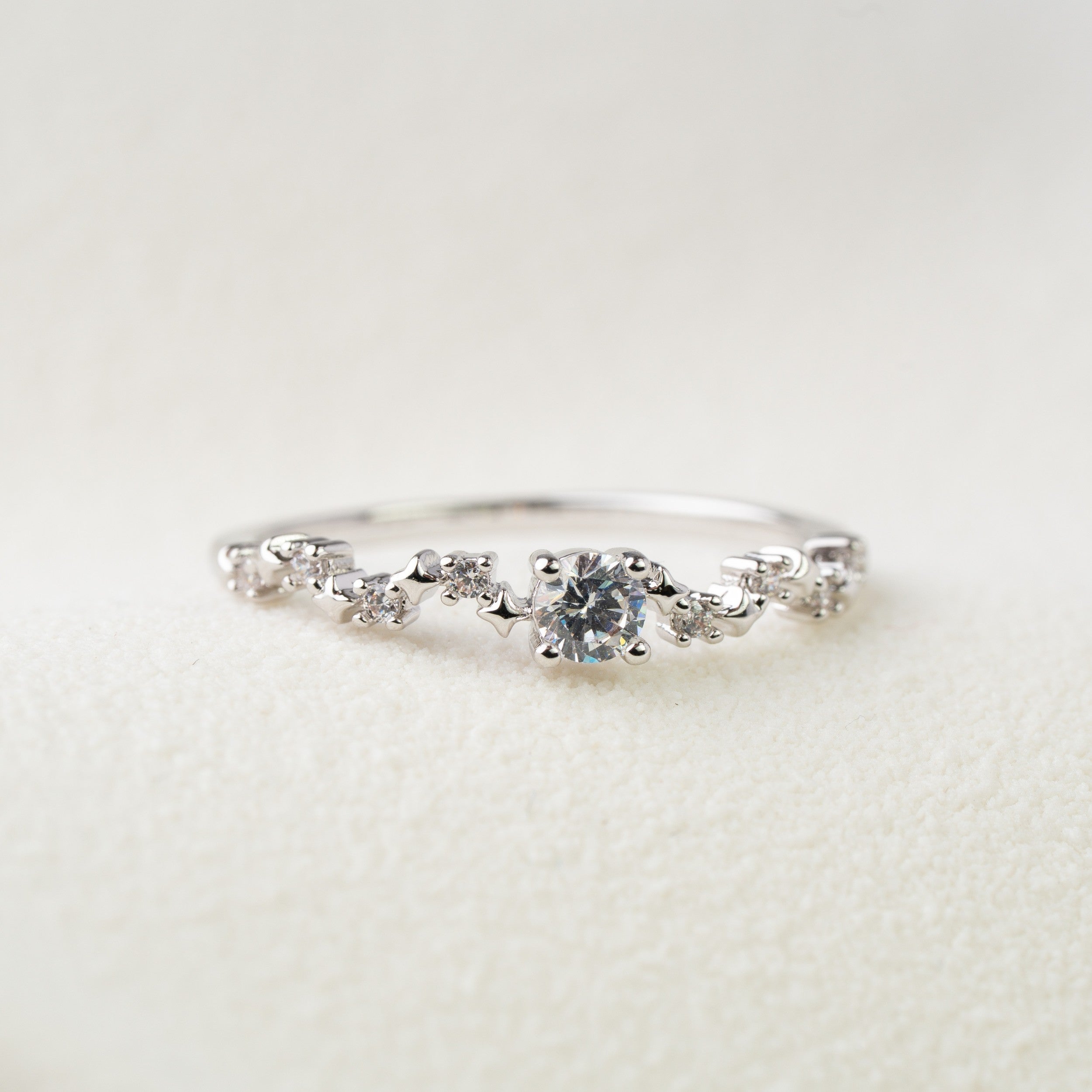 Delicate Star Detail Crystal Ring