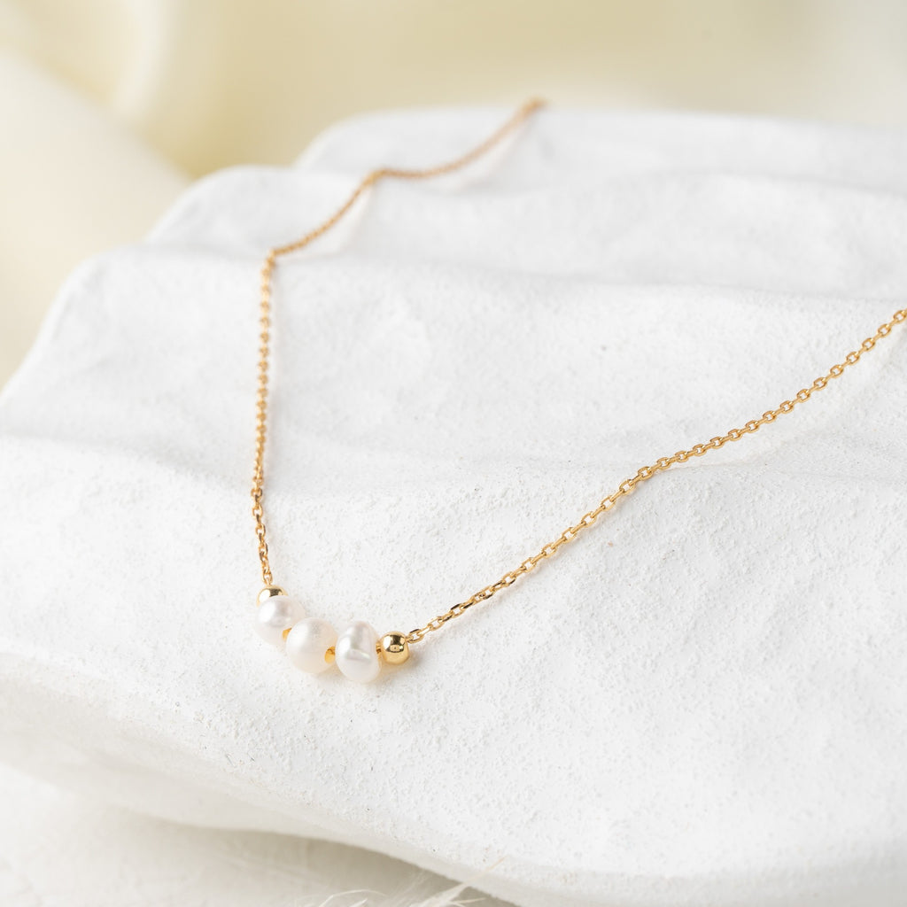 Minimal Pearl Accent Necklace