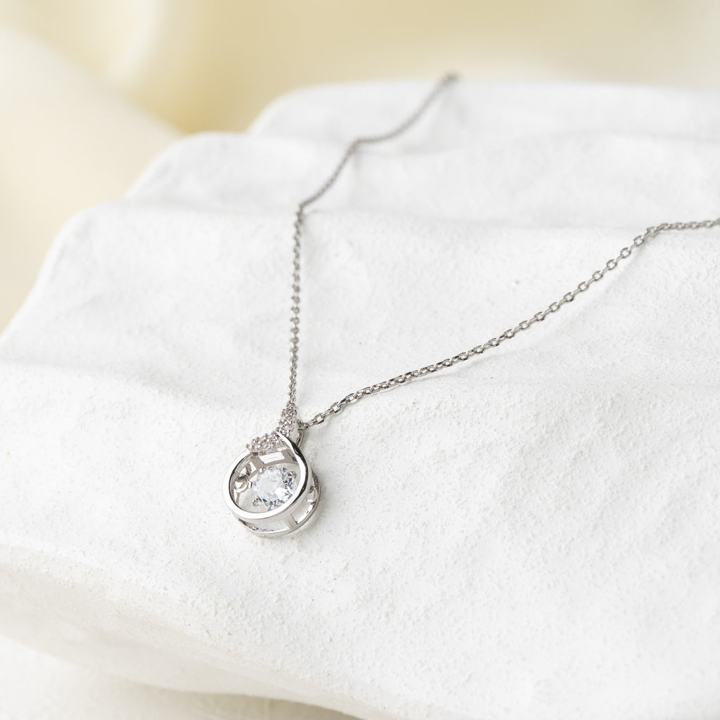 Lumière Halo Necklace with Crystal Accent