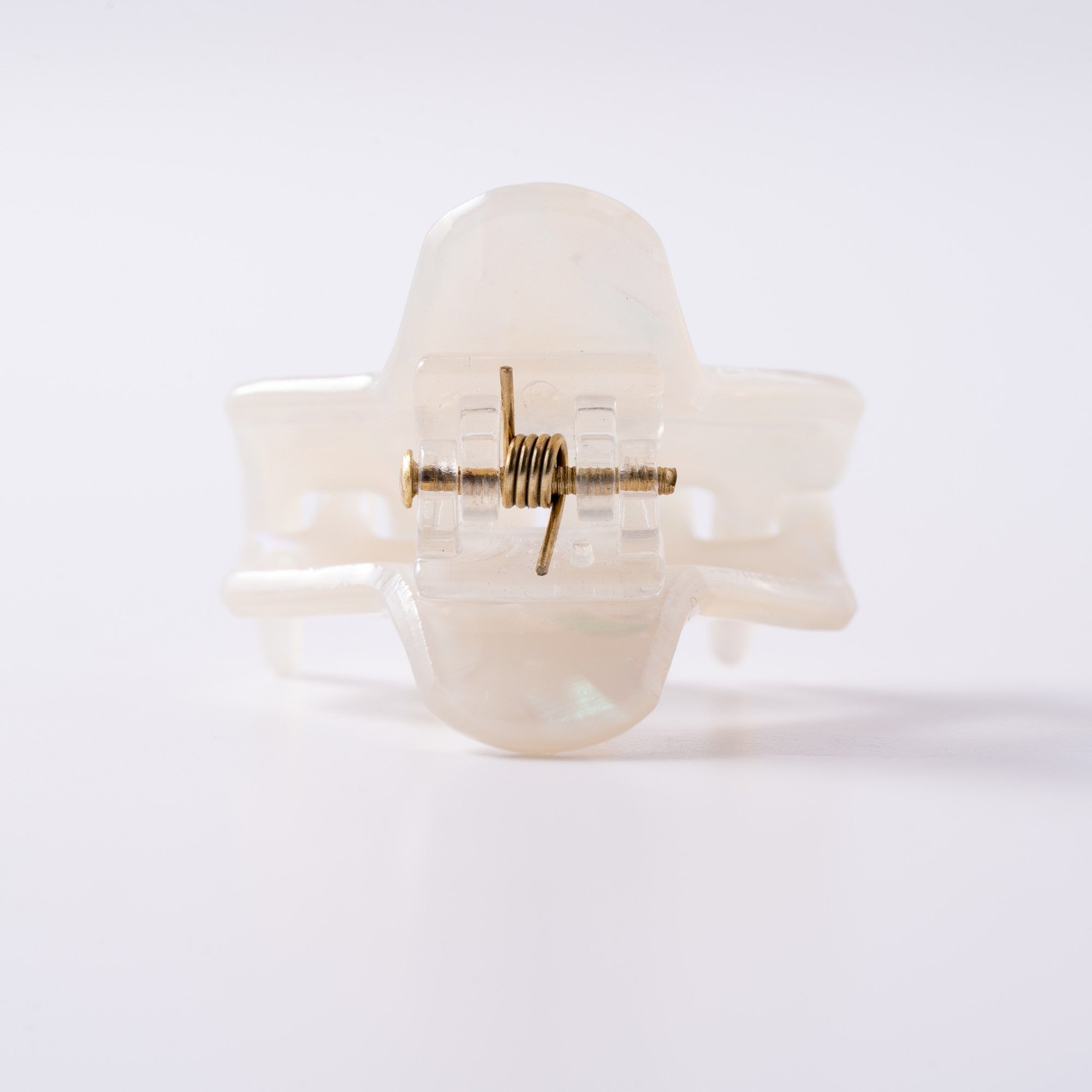 Mini Pearl Soft Curve Claw Clip