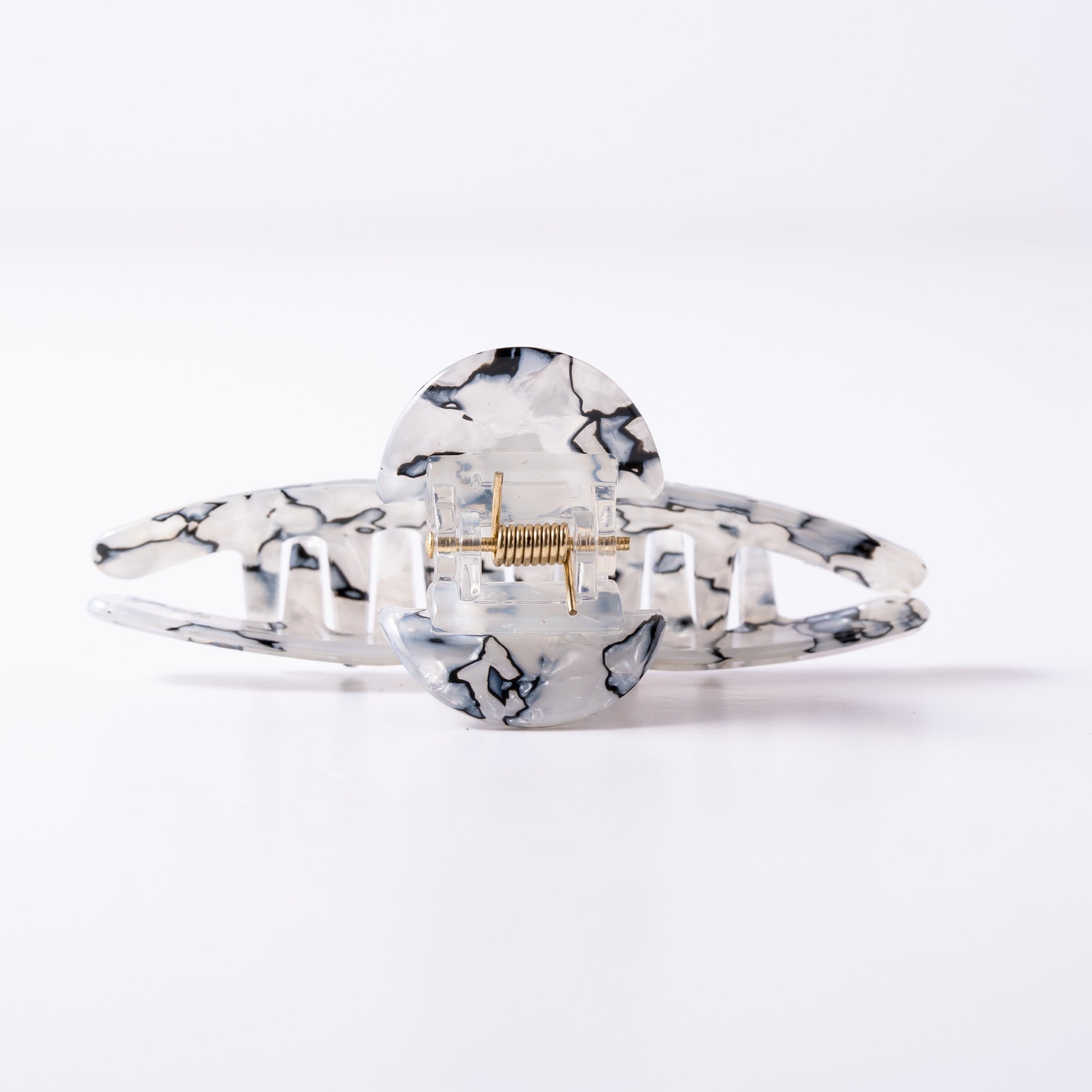 Pearl Wing Claw Clip