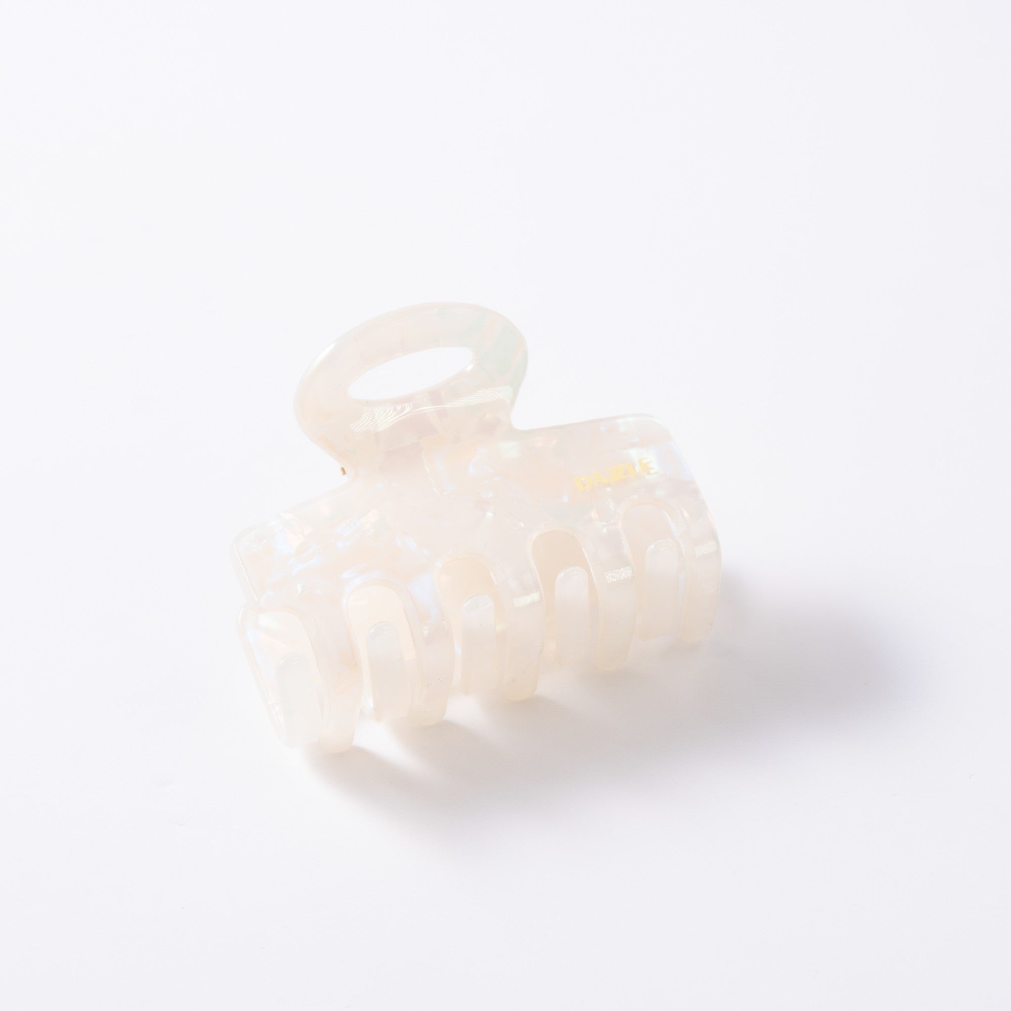 Pearl Loop Classic Claw Clip