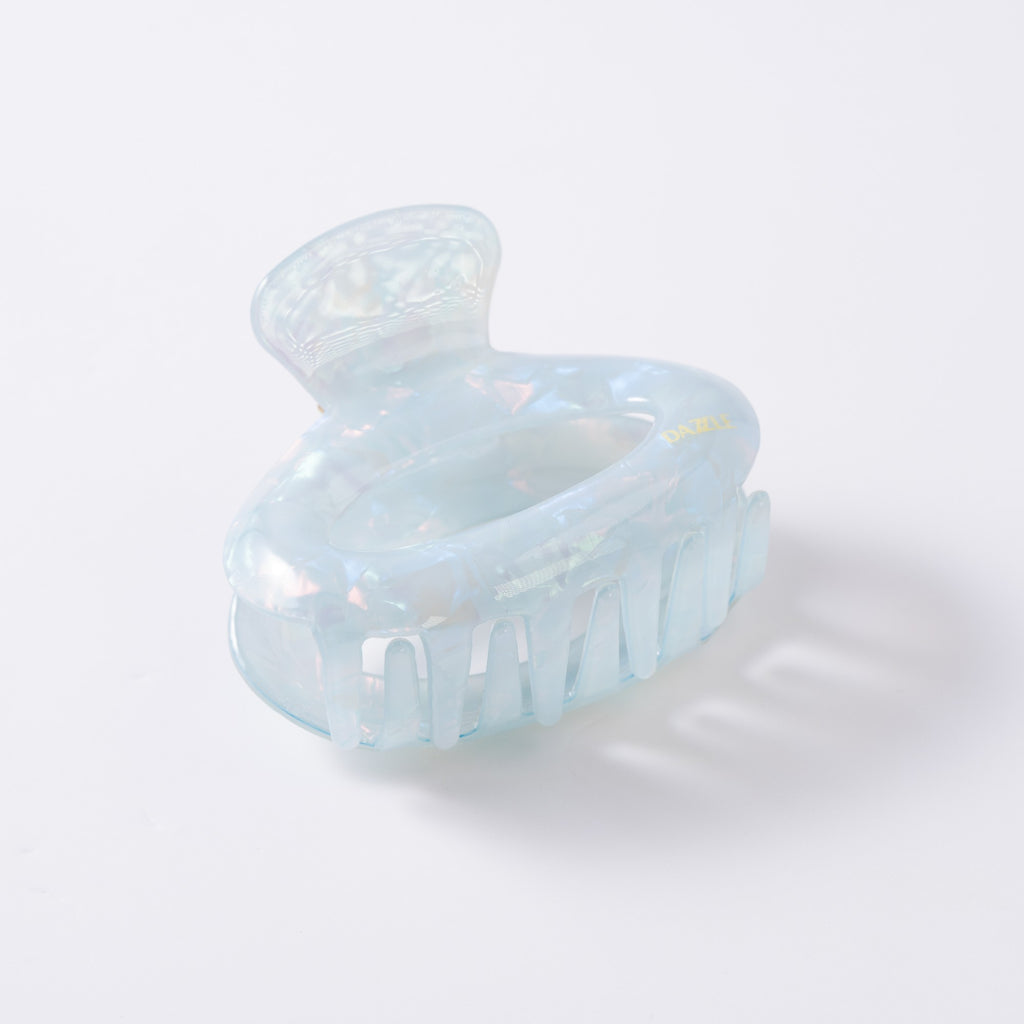 Pearl Luxe Claw Clip