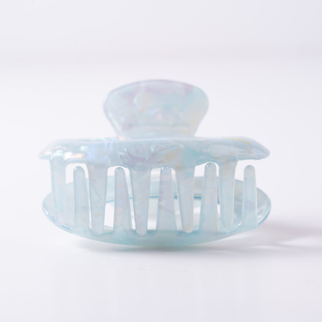 Pearl Luxe Claw Clip