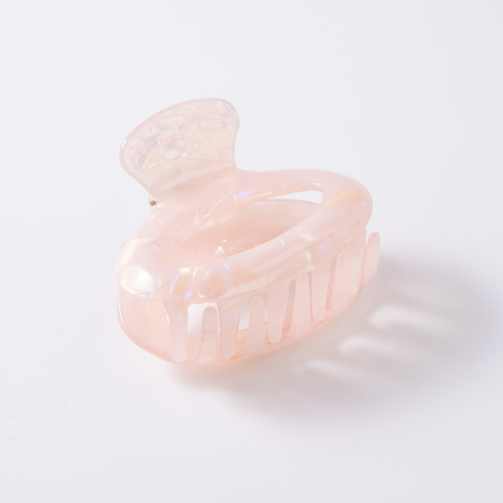 Pearl Luxe Claw Clip