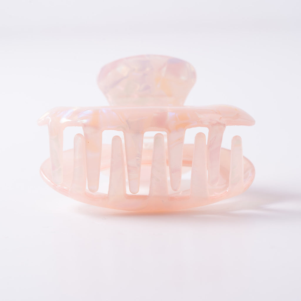 Pearl Luxe Claw Clip