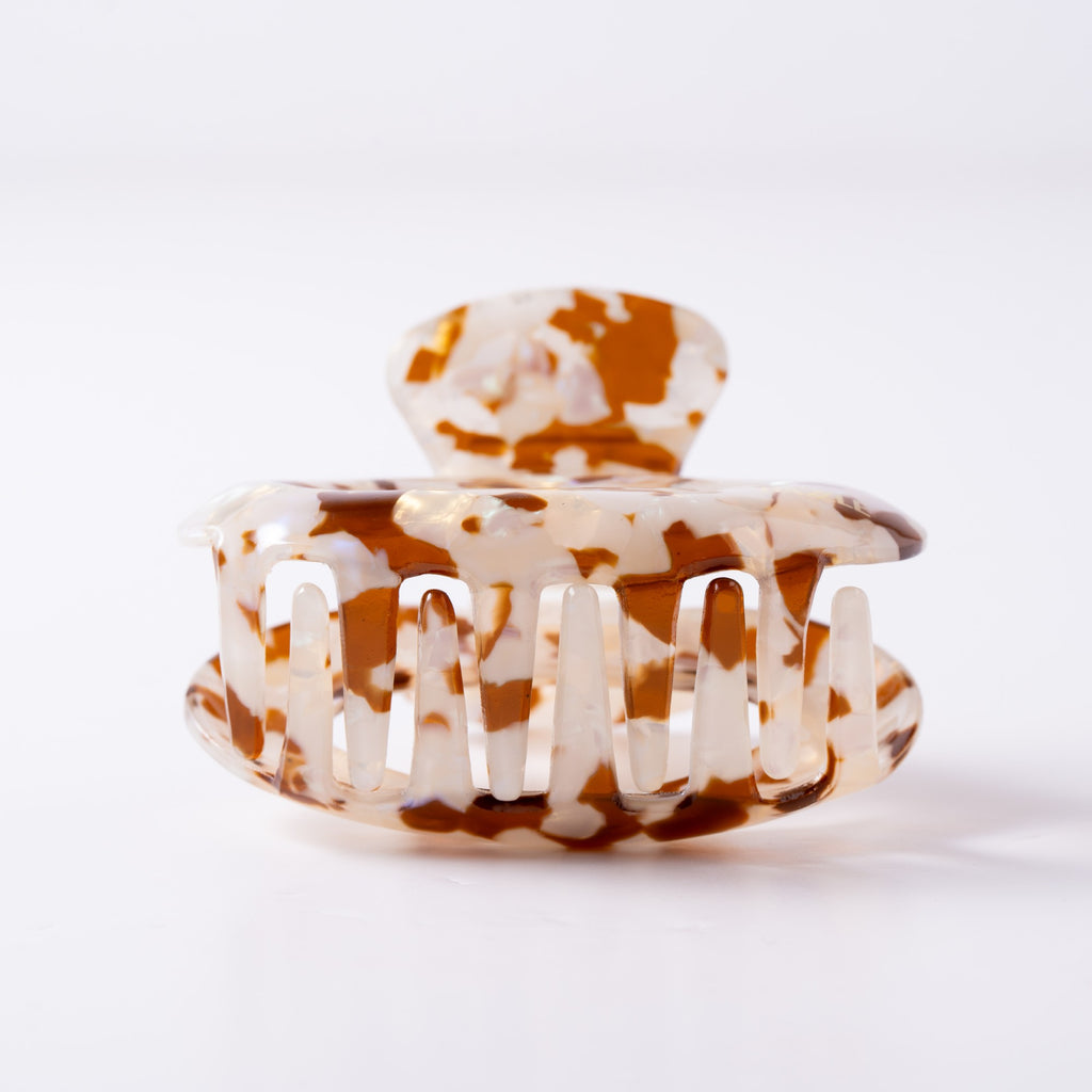 Pearl Luxe Claw Clip