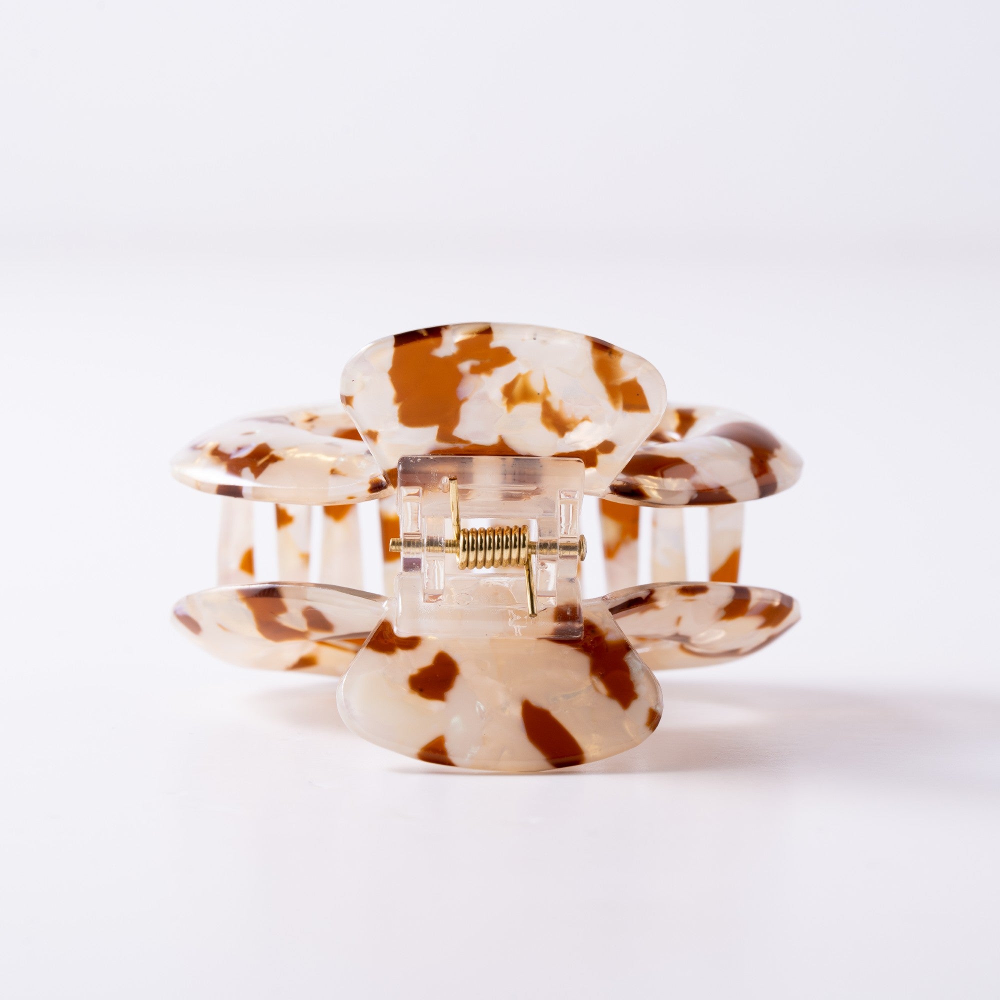 Pearl Luxe Claw Clip