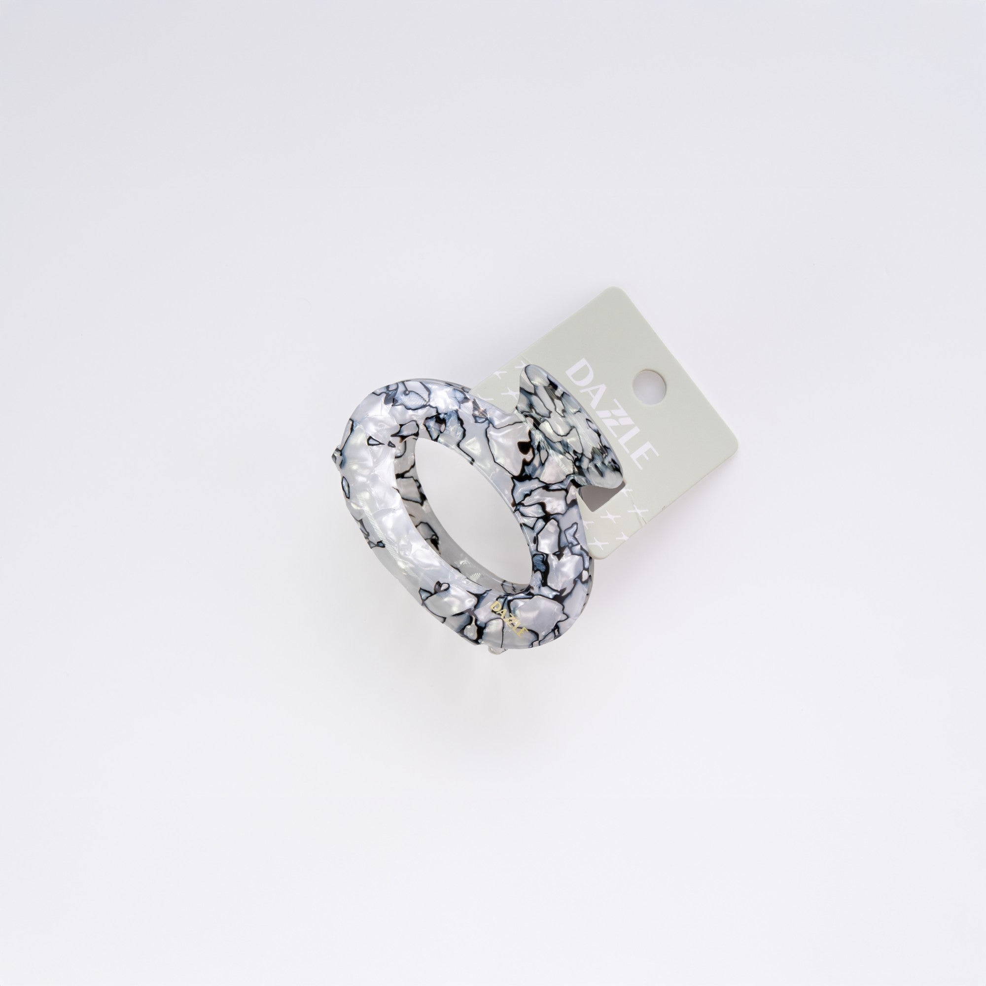 Pearl Luxe Claw Clip