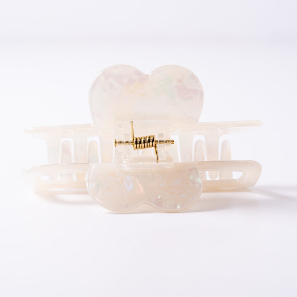Pearl Heart Claw Clip