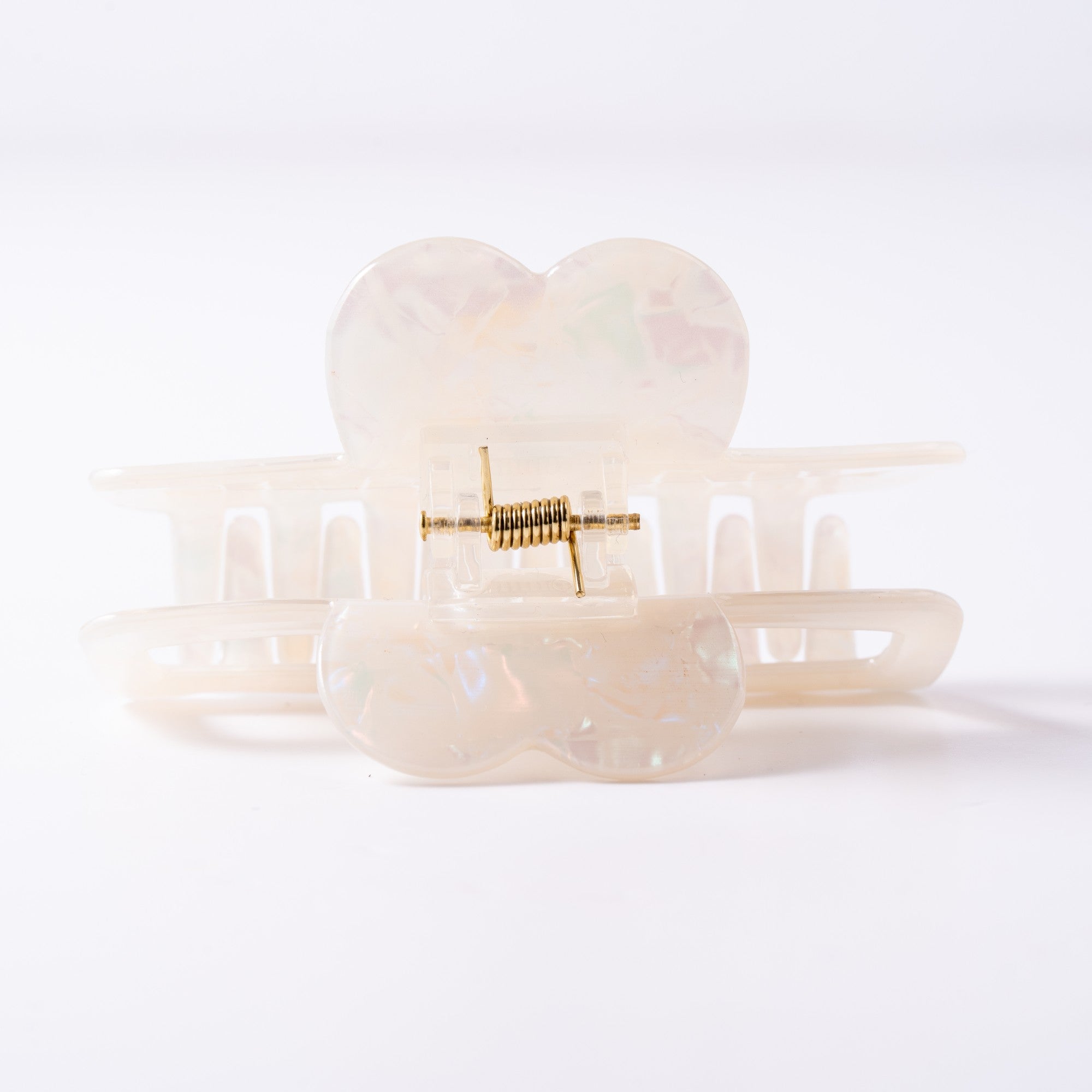 Pearl Heart Claw Clip