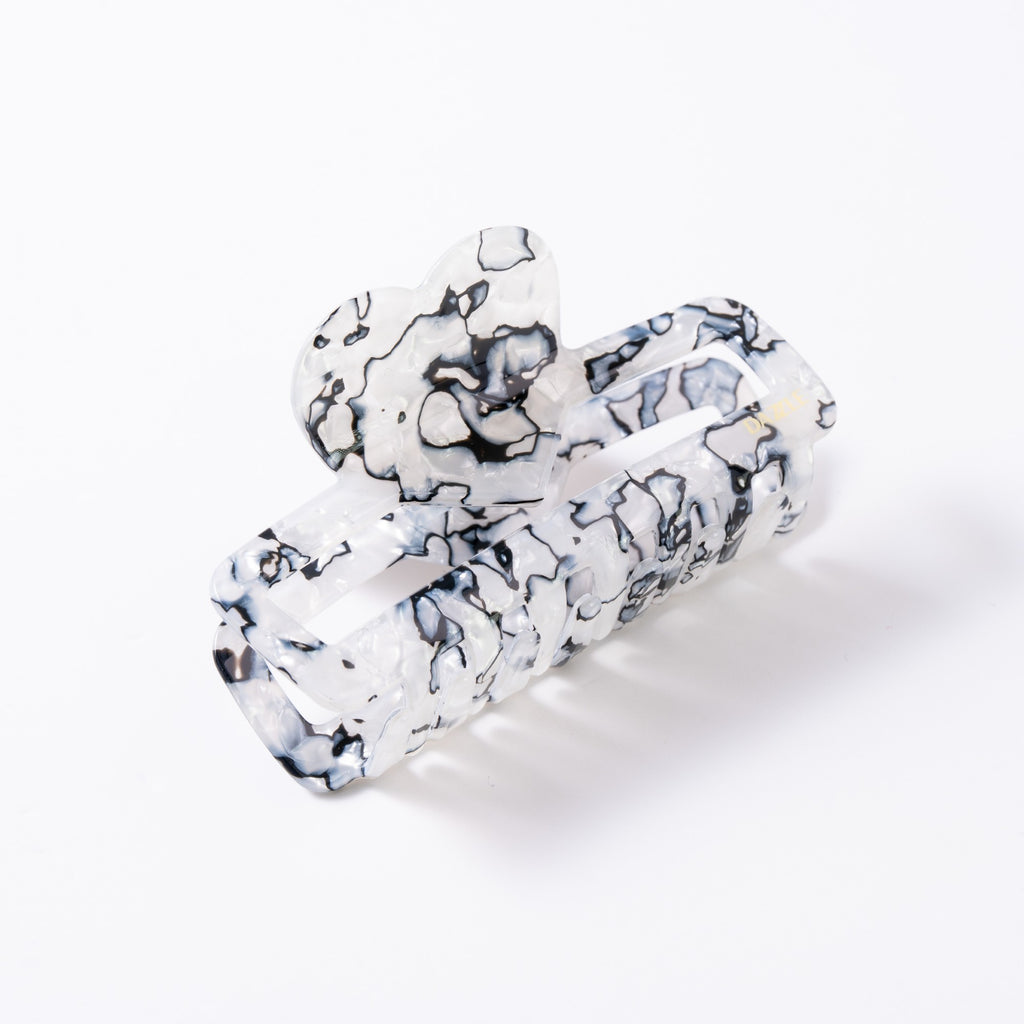 Pearl Heart Claw Clip