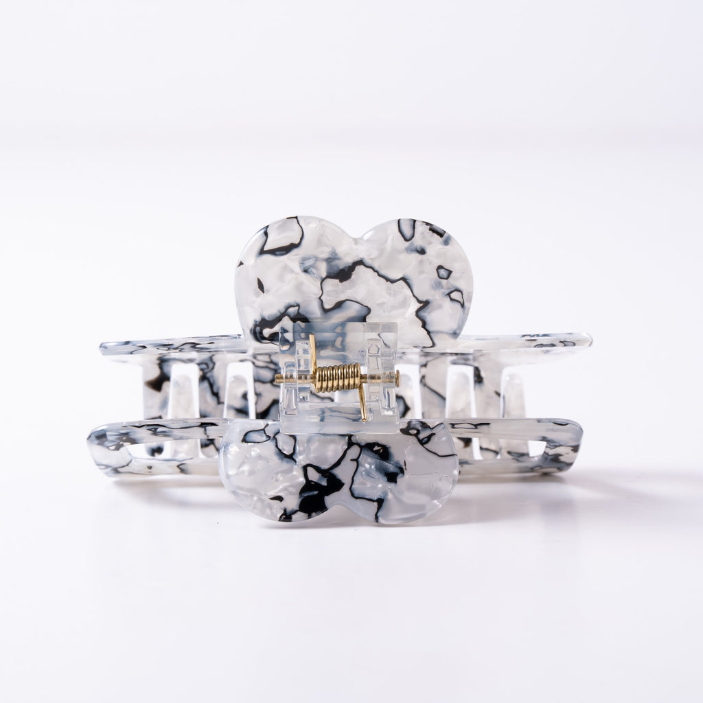 Pearl Heart Claw Clip