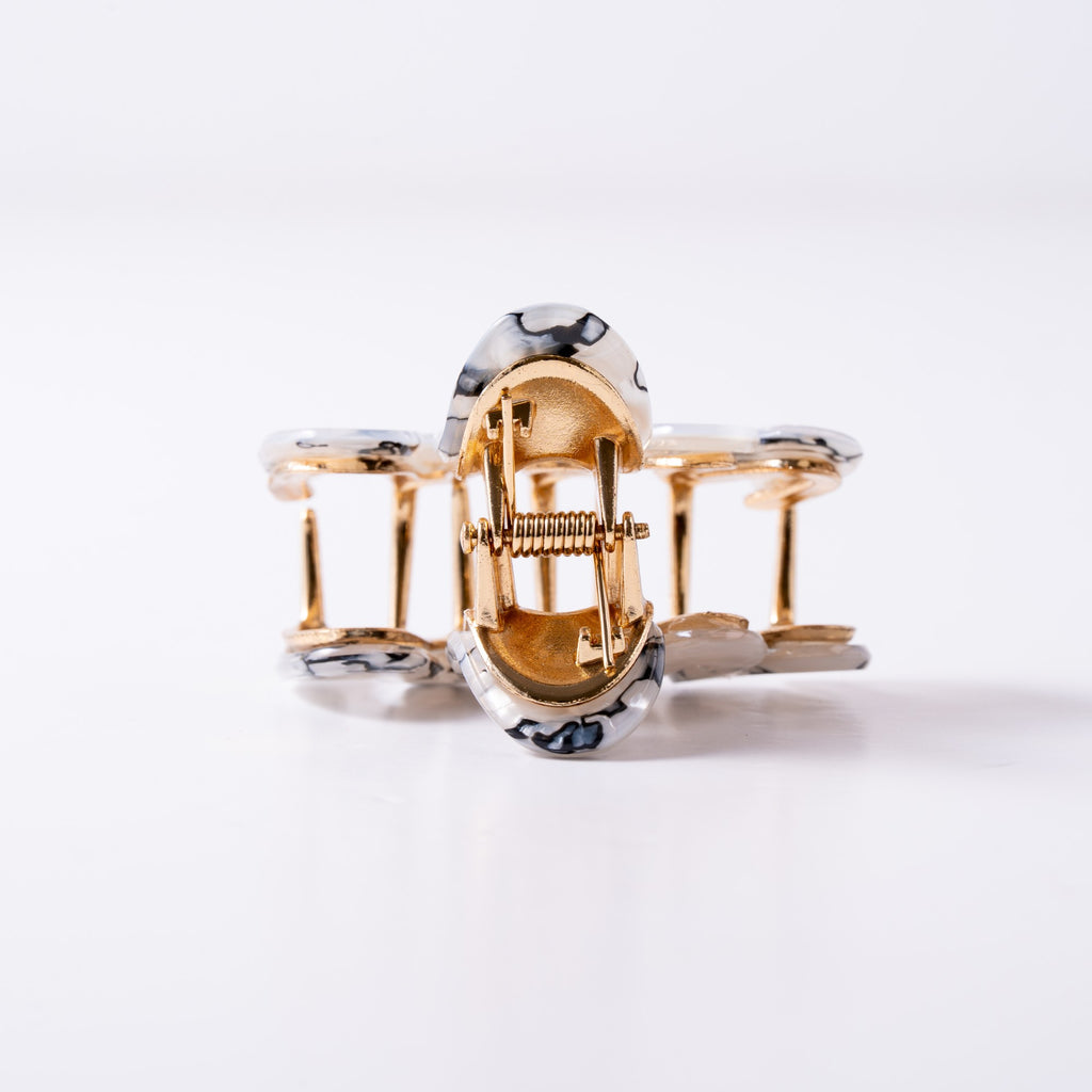 Pearl Wave Claw Clip