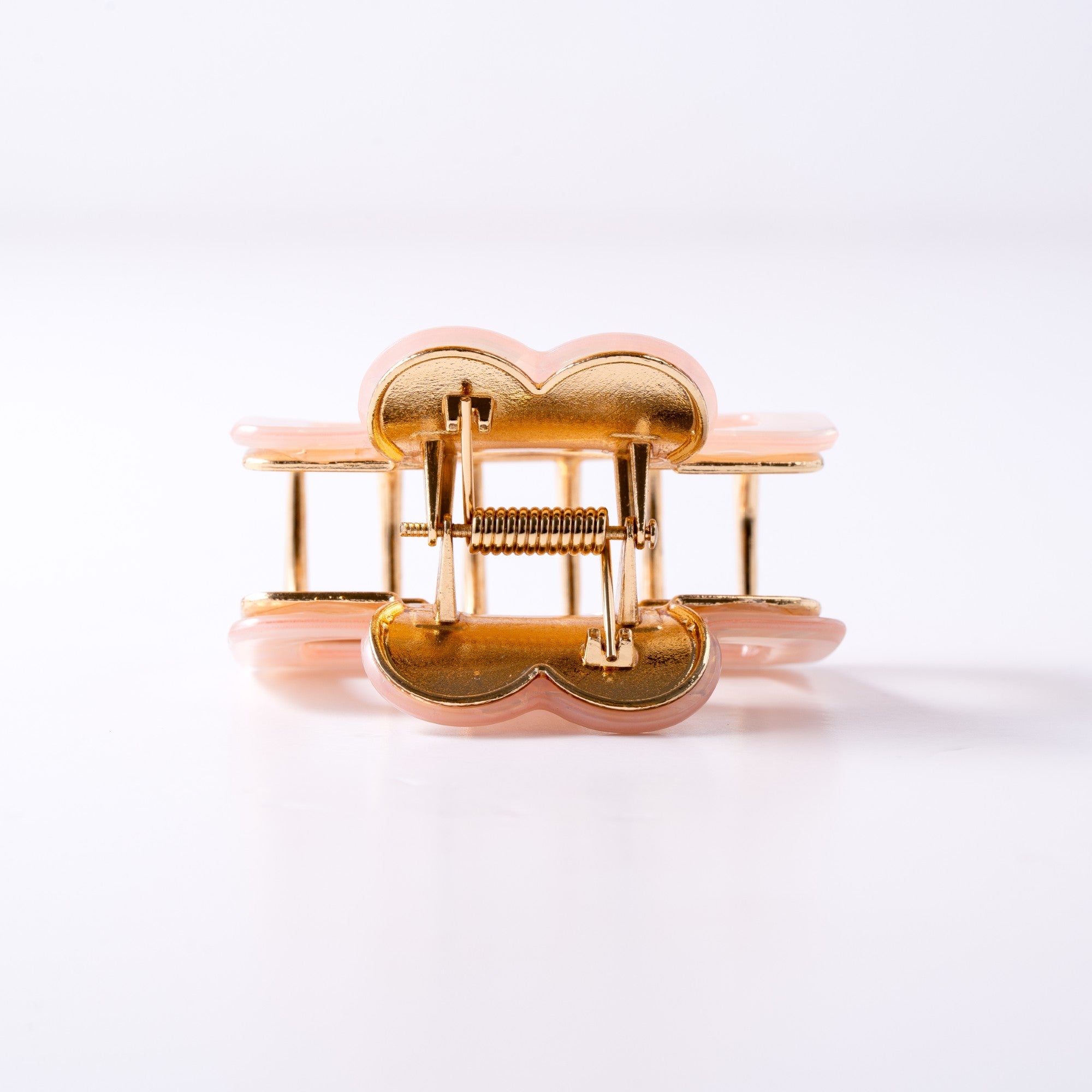 Pearl Heart Luxe Claw Clip