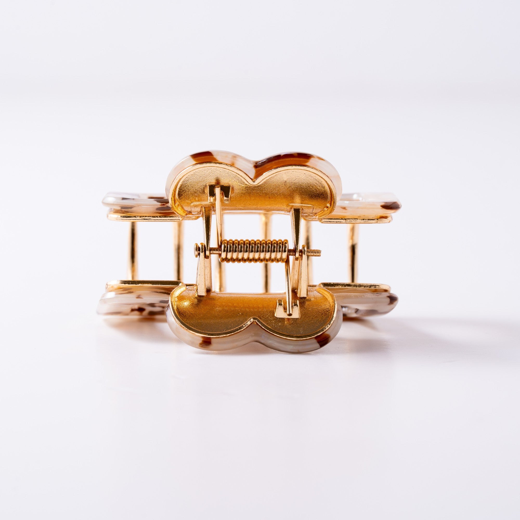 Pearl Heart Luxe Claw Clip