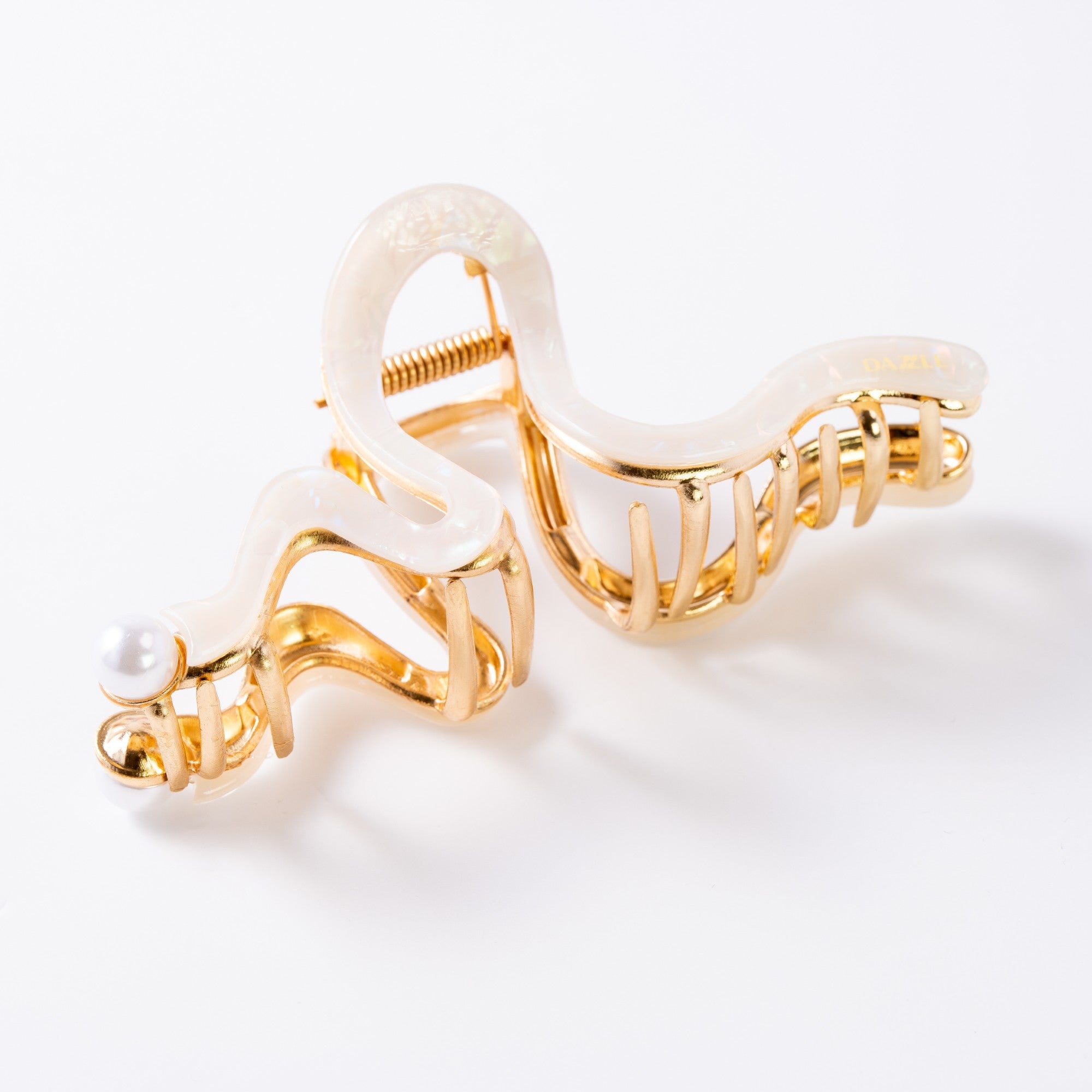 Pearl Wave Luxe Clip