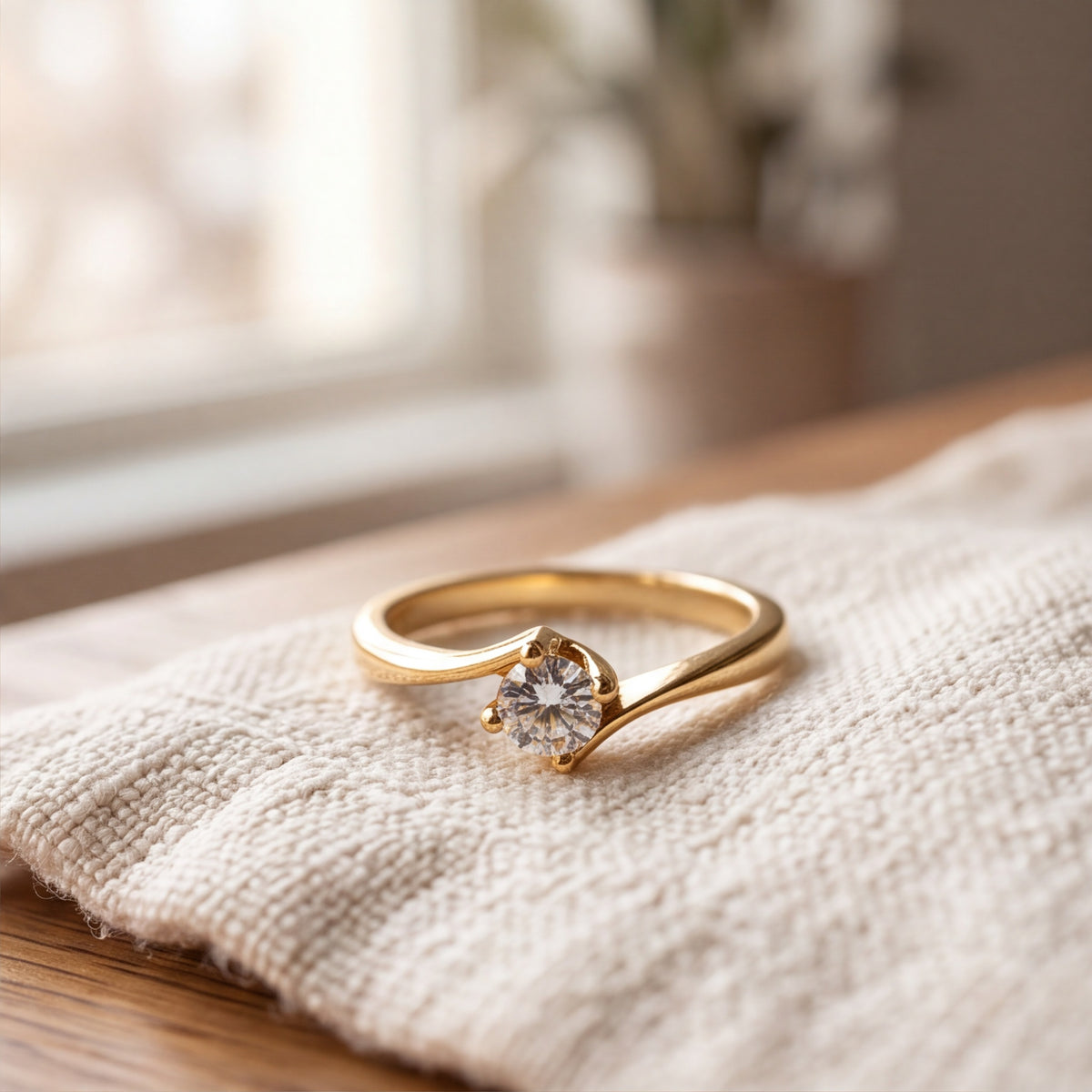 Elegant Curve Diamond Accent Ring