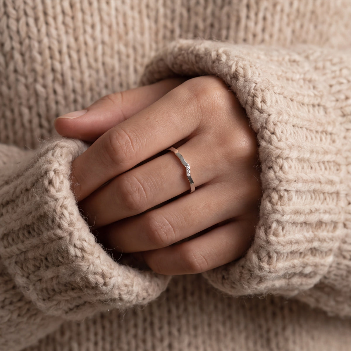 Facet Edge Gold Band Ring