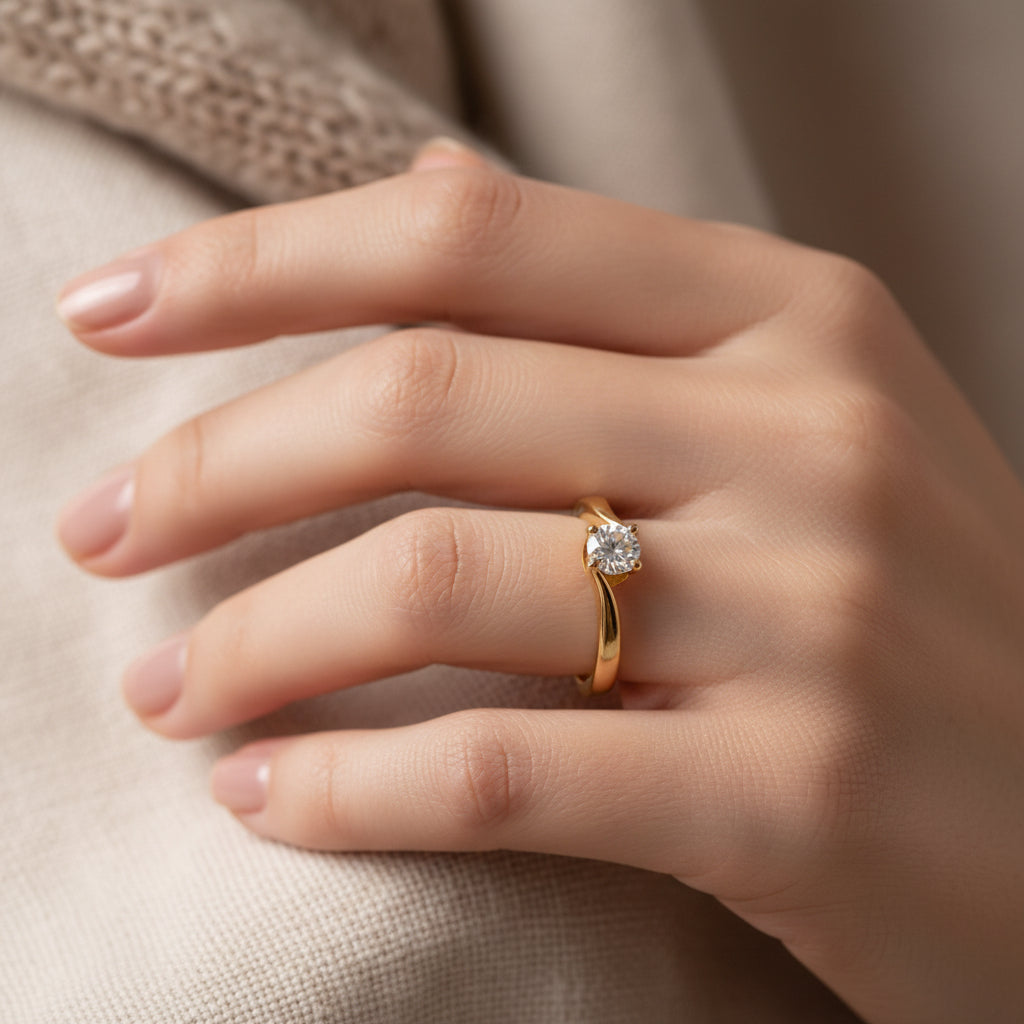 Elegant Curve Diamond Accent Ring